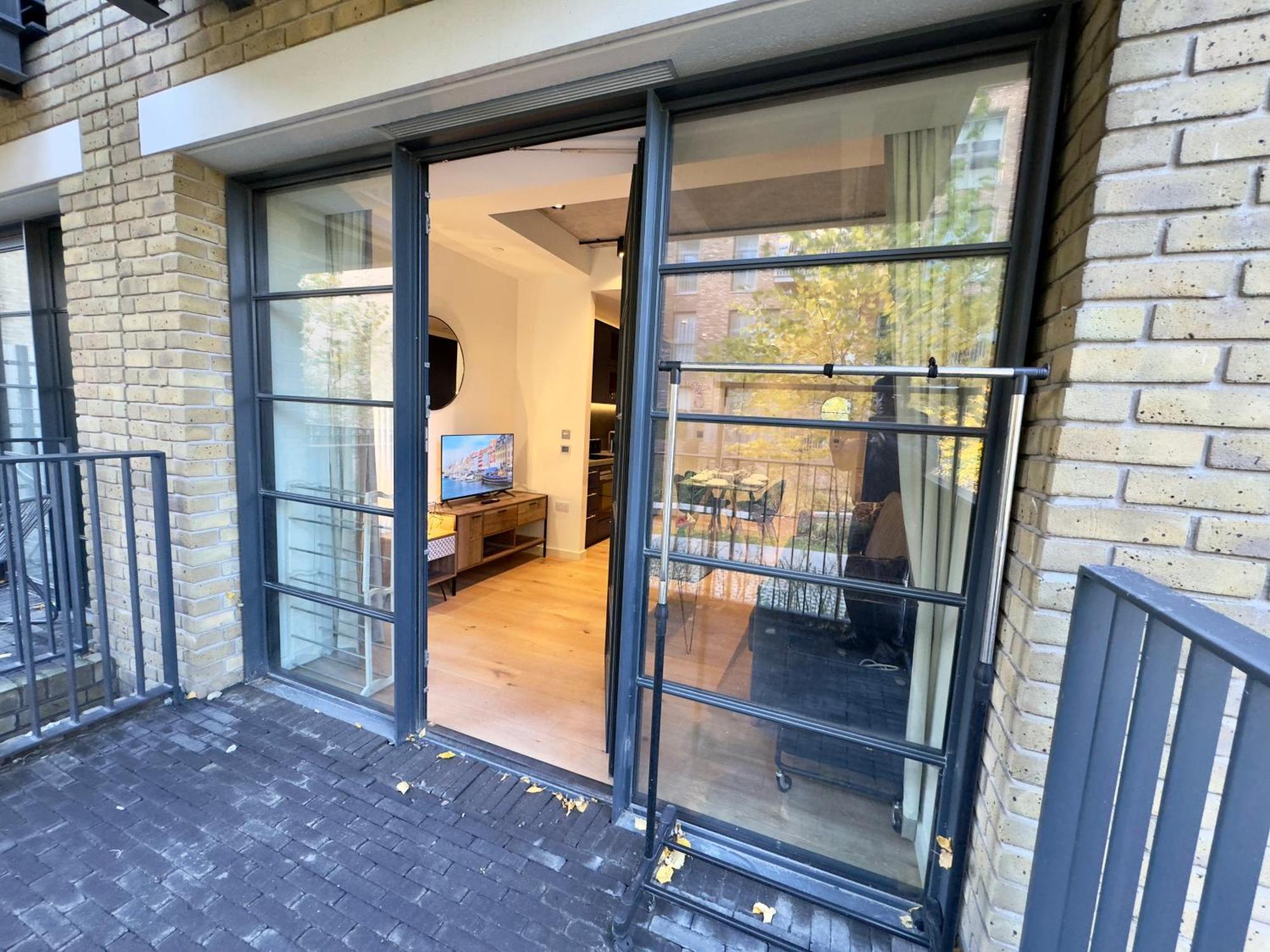 Amazing Cosy Apartment, Next To O2 Arena And Close To London Excel, Secure Parking Eksteriør bilde