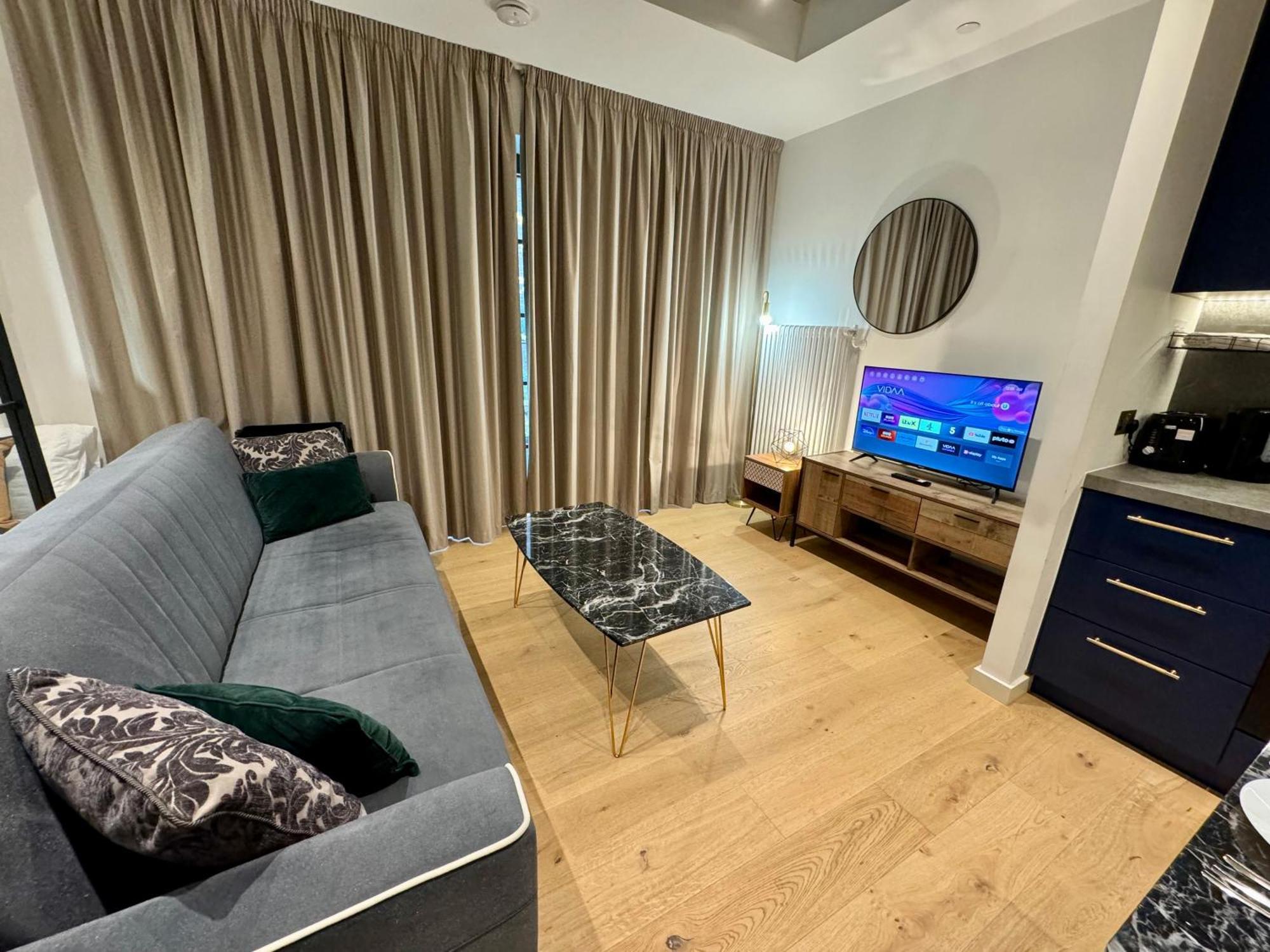 Amazing Cosy Apartment, Next To O2 Arena And Close To London Excel, Secure Parking Eksteriør bilde
